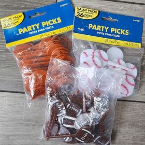 Football, baseball and basketball party picks for cupcakes